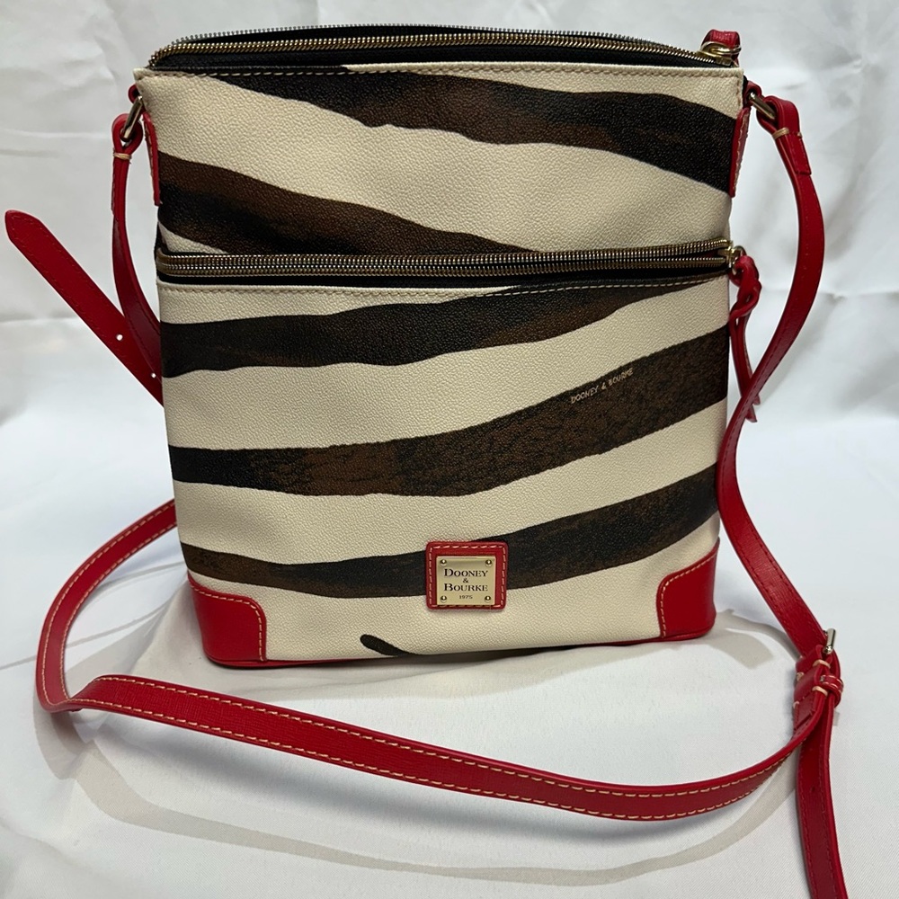 Dooney & Bourke Crossbody bag